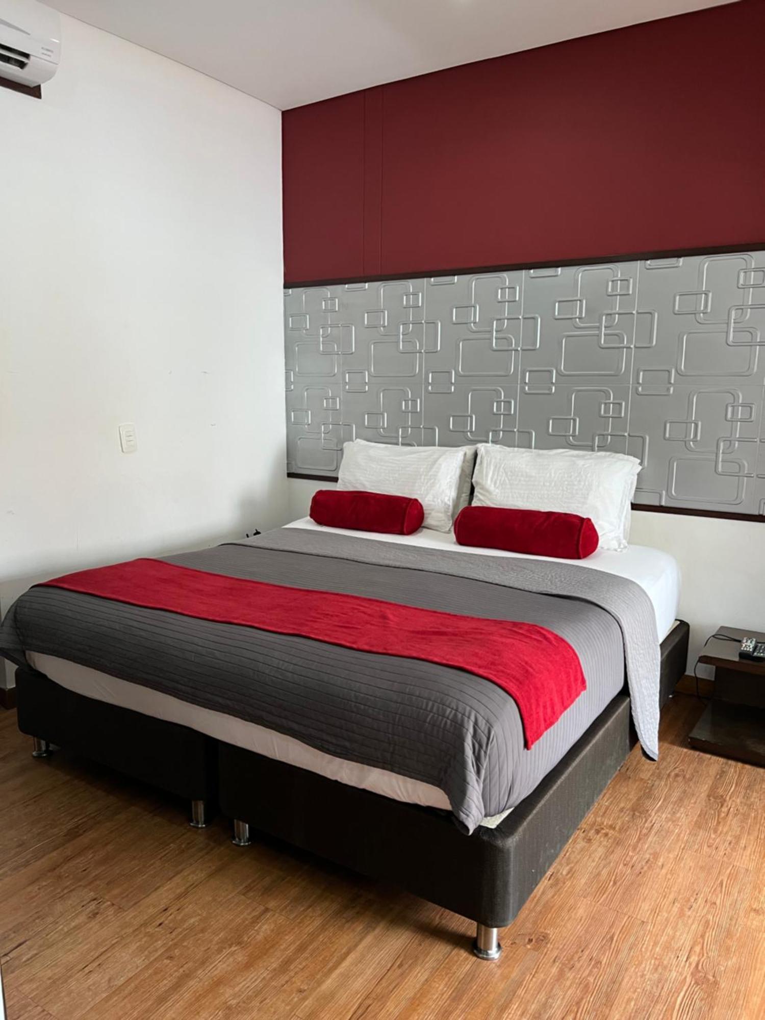 Hotel Florencia Plaza Medellín Buitenkant foto
